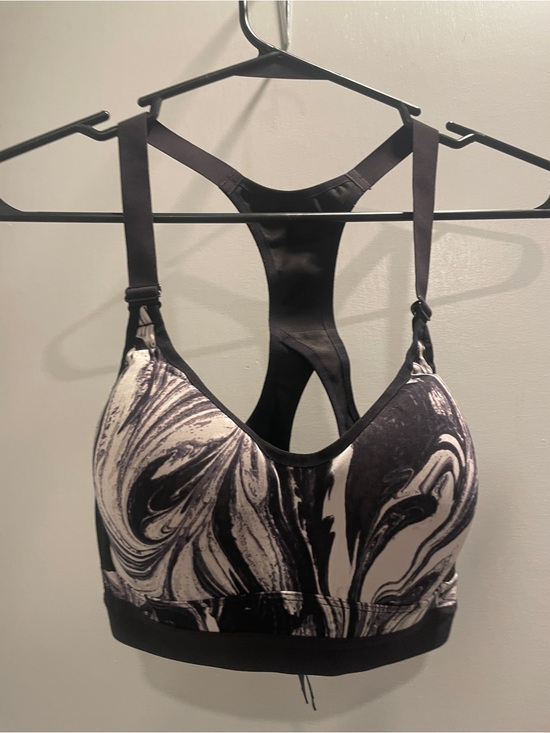 Victoria Sport Other - Victoria Sport Racerback Marble-Print Sports Bra - Black & White size 34B